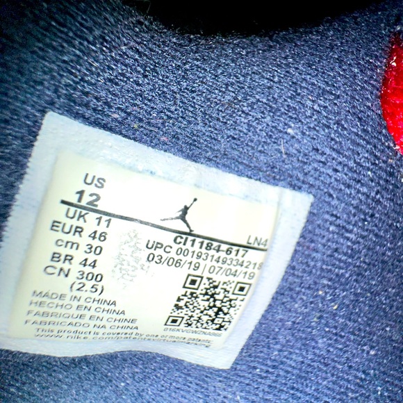 Nike Air Jordan 4 Retro FIBA - Picture 9 of 11